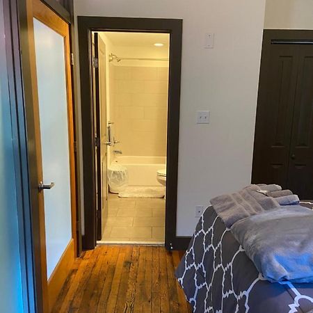 Charming 2 Bedroom Apartment Near Vcu Ричмонд Экстерьер фото