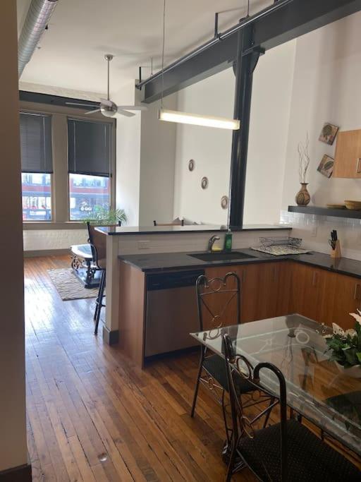Charming 2 Bedroom Apartment Near Vcu Ричмонд Экстерьер фото